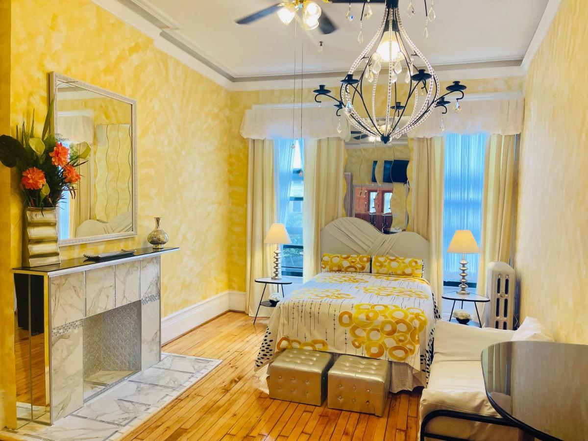 Rumah tetamu The International Cozy 3*