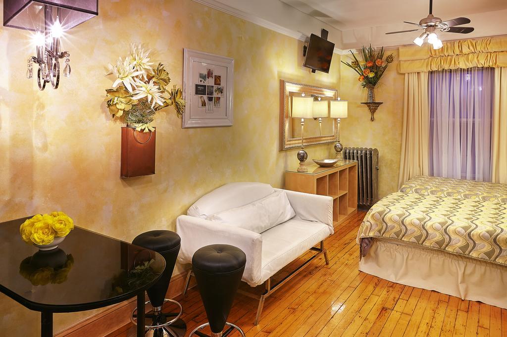 The International Cozy Gasthuis New York