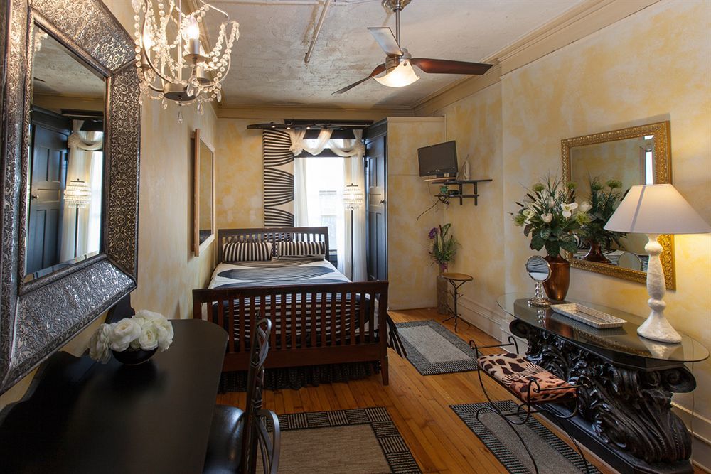 Gasthuis The International Cozy 3*